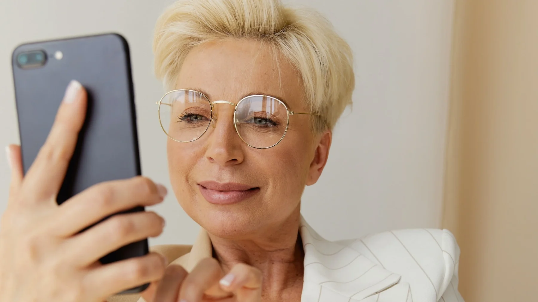 Judith (57) kreeg een tikkie na haar eigen afscheidsetentje met haar oude werk