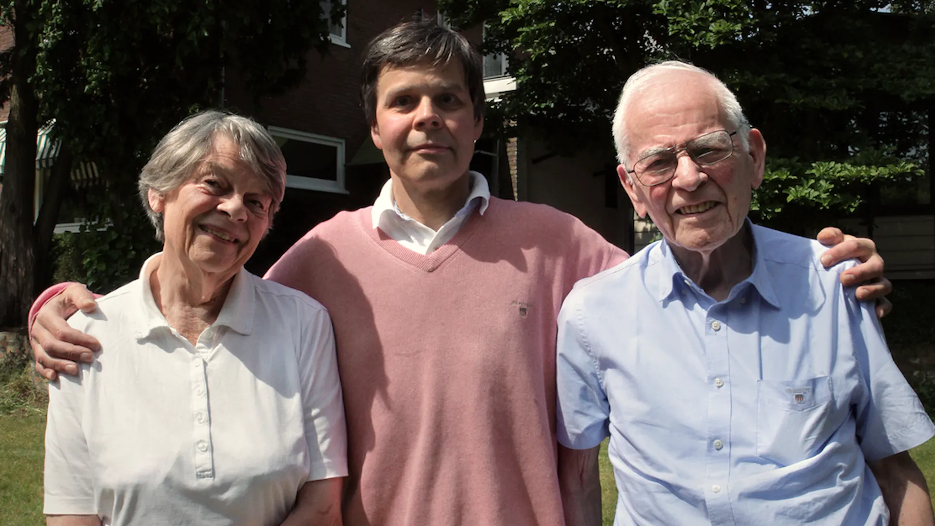 Moeder van Kees van ‘Kees vlieg uit’ overleden op 90-jarige leeftijd: ‘Ze heeft altijd met veel liefde voor Kees gezorgd’