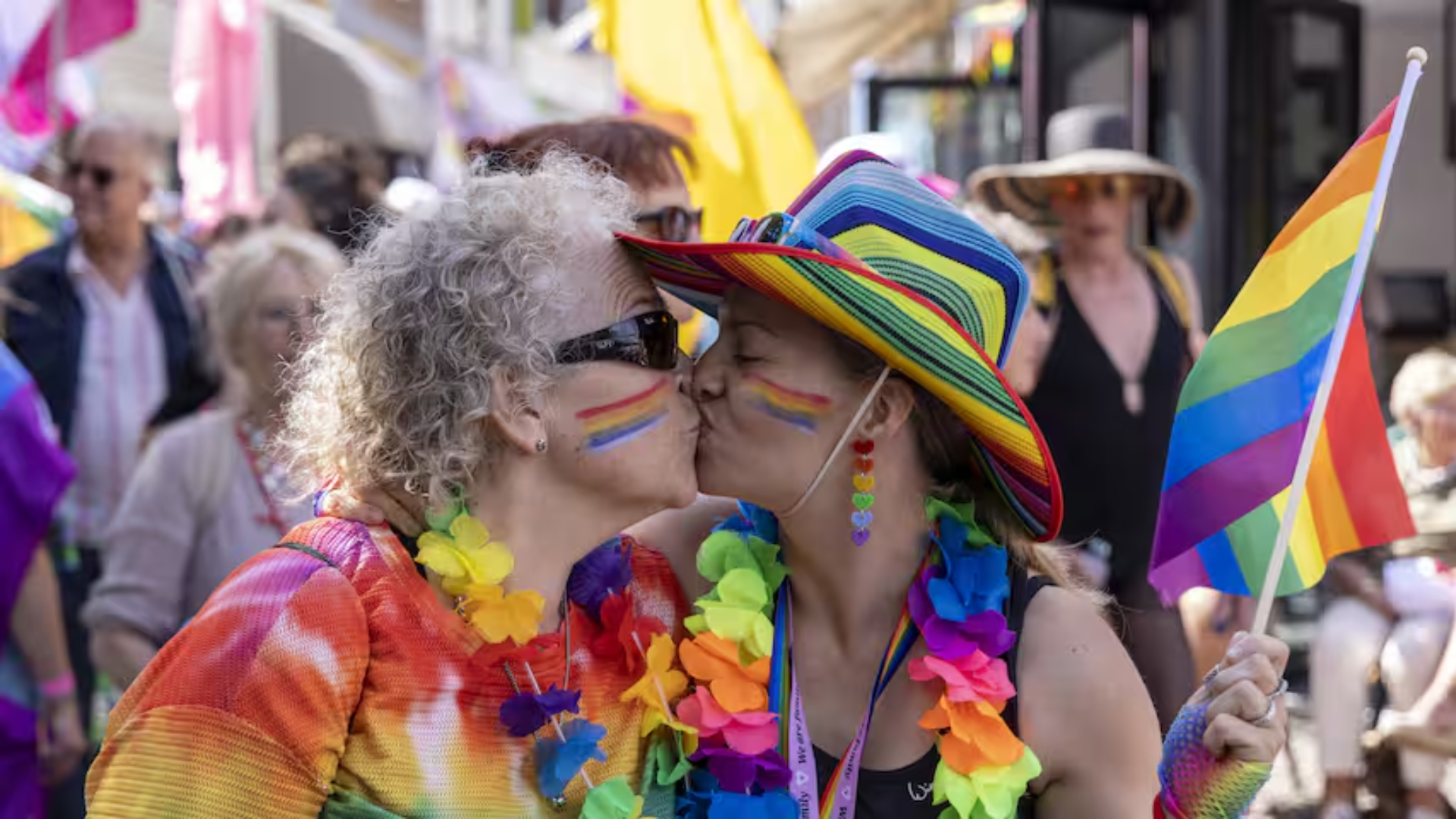 Helft Belgische lgbtq+’ers heef te maken gehad met geweld op straat