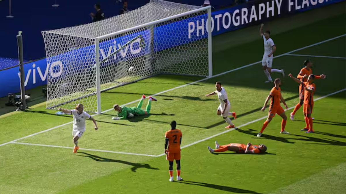 Live update EK: Nederlands elftal al vroeg op achterstand tegen Oostenrijk door eigen doelpunt