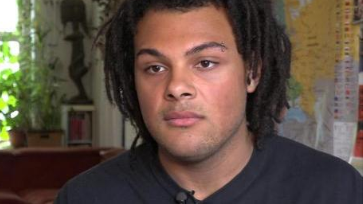 Shaquille gaat al jaren niet naar school: “Angst voor alles wat met school te maken had”