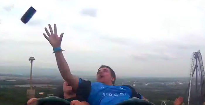 Kermisbezoeker (28) krijgt déze hoge straf opgelegd voor telefoon uit de attractie laten vallen