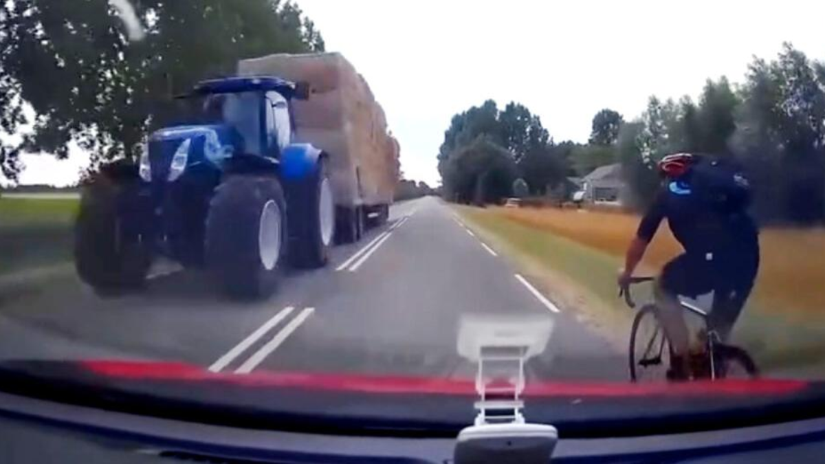 Automobilist gaat tekeer tegen wielrenners die fietspad negeren (video)