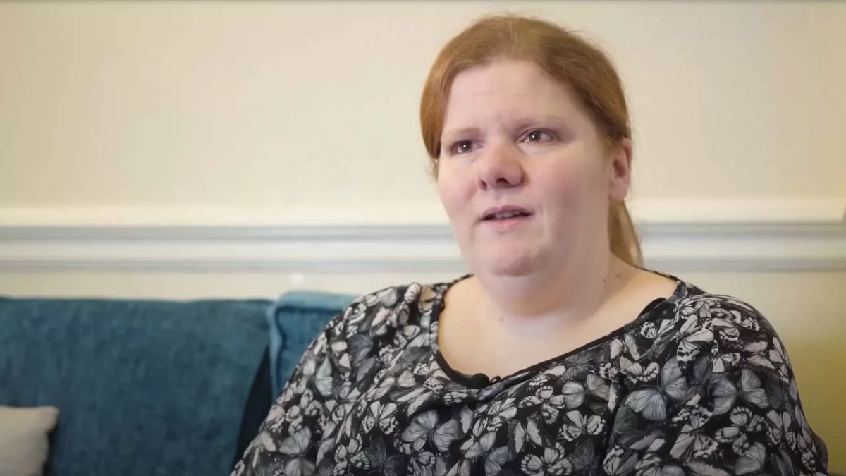 Kelly ruikt altijd naar vis: “Ik draai alleen maar nachtdiensten”