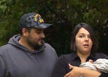 Moeder weggestuurd uit restaurant na geven van borstvoeding: “Ik mag nooit meer terugkomen”