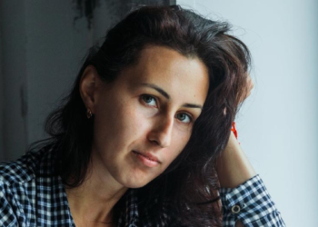 Laura (32) wordt buitengesloten op werk: “Ik ben de enige vleeseter”