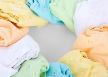 Steeds meer kledingwinkels maken kleding genderneutraal: “We willen kinderen niet beperken”