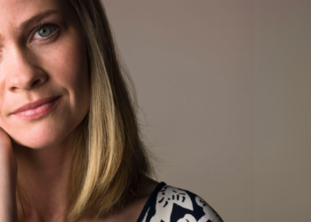 Liselot (30): “Mijn man controleert mij de hele dag en is overbezorgd”