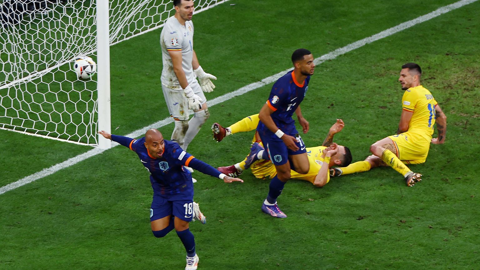 Oranje wint met 0-3 van Roemenië