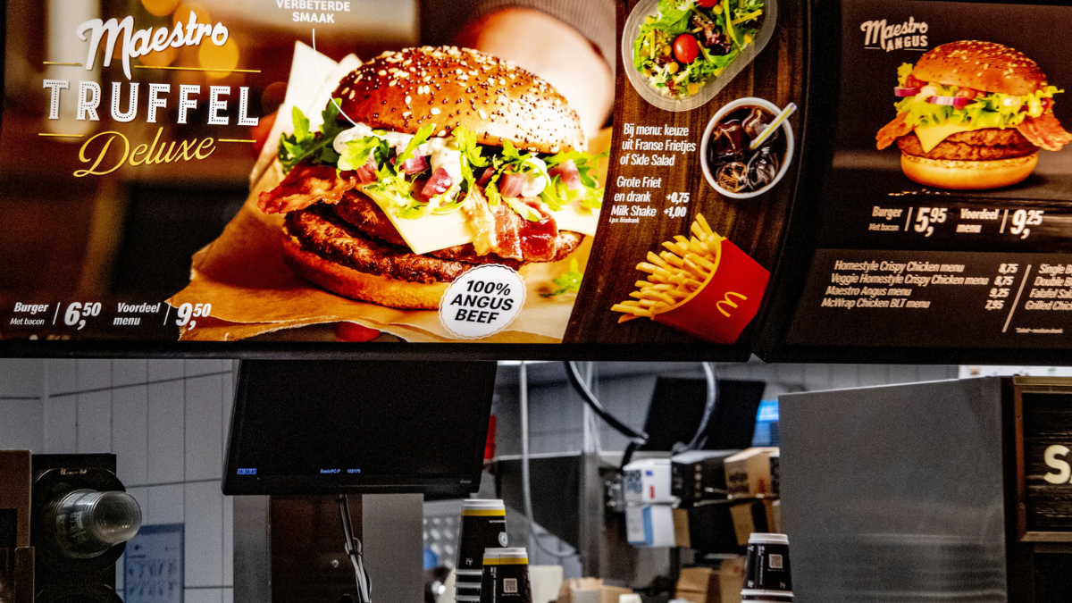 McDonald’s klanten woest over torenhoge prijzen: ‘Sinds wanneer is fastfood een luxeproduct?