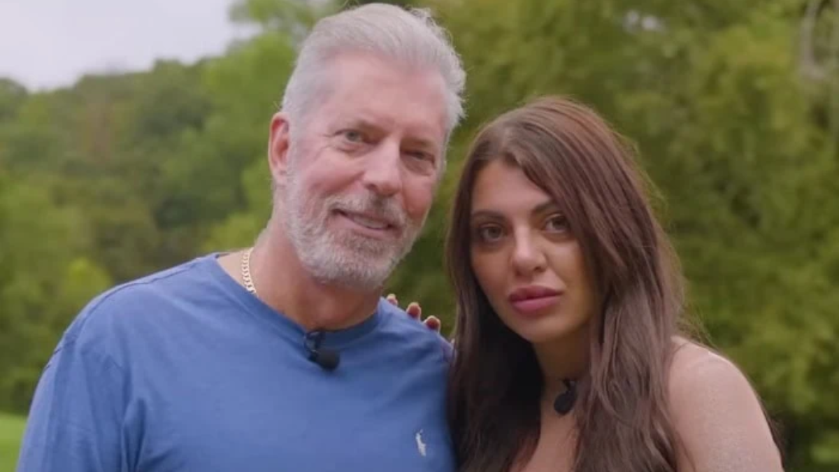 Carrie (30) over relatie met Randy (63): “Ik wilde hem eigenlijk uitmelken, maar ik ben nu echt verliefd”