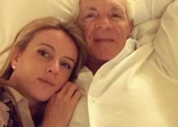 Elina valt op 76-jarige miljardair: “Er is iets wat ik heel aantrekkelijk vindt aan hem”