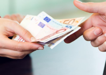 Verbod op contant geld in zicht: ‘Digitaal is makkelijker dan cash’