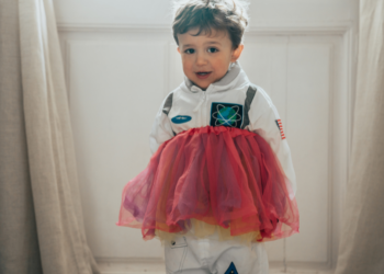 Yvonne: “Mijn zoon (6) wil jurkjes aan naar school, zal ik dat toelaten?”