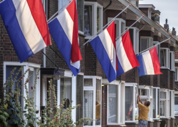 Baarn cancelt Nederlandse vlag: “De vlag staat voor uitsluiting”