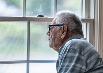 Kees (84) voelt zich eenzaam: ‘Mijn kinderen komen zelden langs’