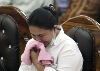 Anderhalf jaar cel voor vrouw vanwege klagen over geluidsoverlast moskee