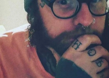 Adam (29) moet rondkomen van 25 euro per maand: “Mijn kind huilt van honger”