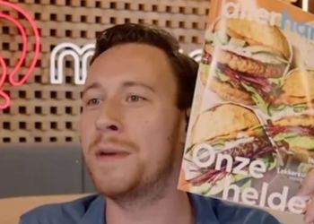 Vanaf nu vermeldt Albert Heijn CO2-uitstoot bij gerechten: “Consumenten moeten bewust worden gemaakt”