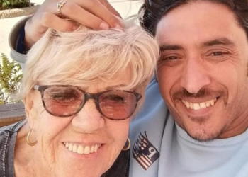 Iris (82) dolgelukkig: Grote liefde Mohamed (36) krijgt visum