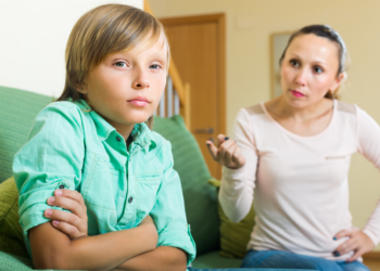 Magreet (43): “Mijn 13-jarige zoon steelt regelmatig geld uit mijn portemonnee”