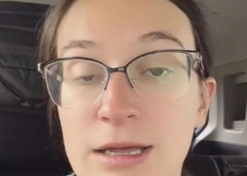 Vrouw sleept haar ouders voor de rechter: “Ik heb nooit om het leven gevraagd.”