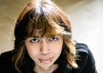 Ren (23) heeft een X in haar paspoort: “Ik ben bevrijd uit mijn hokje”