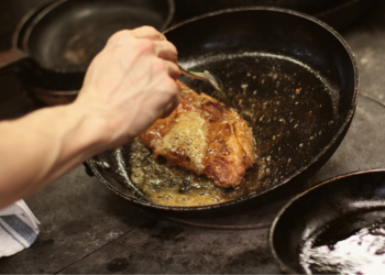 “Onze veganistische buren verplichten ons de ramen dicht te doen als we vlees bakken”