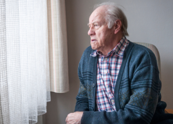 Johan (83): “Mijn vrienden hebben me in de steek gelaten toen ik ziek werd”