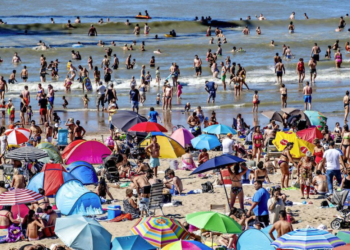 Maak je op voor de eerste tropische dag van augustus: “Maandag tot wel 35 graden”