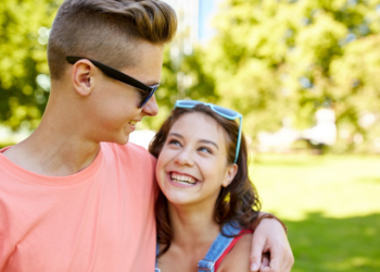 Richelle: “Moet ik mijn 16-jarige dochter met haar vriend op dezelfde kamer laten slapen?