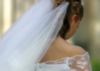 Liesbeth (32): “Mijn vrienden zijn boos omdat ik een bruiloftsbijdrage van 200 euro vraag”