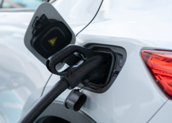 Interesse in elektrische auto’s neemt af sinds jaren: “Te duur, te onzeker”