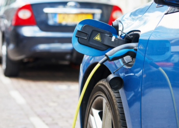 Eén op de drie Nederlanders kiest voor een elektrische auto: ‘Stijging in populariteit’