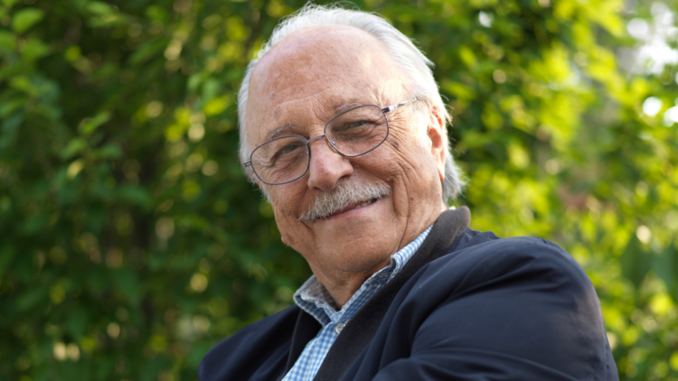 Geert (73): “Ik wil van mijn pensioengeld op reis, maar mijn kinderen