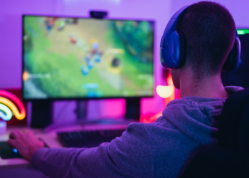 Irma (52): “Mijn 26-jarige zoon weigert het huis uit te gaan”