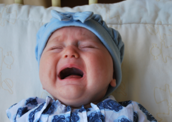 Miranda (31): “Mijn huilbaby wordt overal geweigerd”