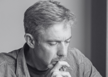 Jan (45): “Ik heb ons spaargeld in crypto gestoken, ik durf mijn vrouw niet te vertellen dat bijna alles weg is.”