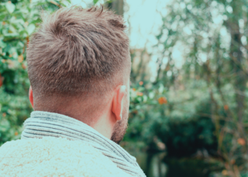 Joost (34) is teleurgesteld: “Mijn ouders helpen mij niet financieel, terwijl zij het wel heel breed hebben”