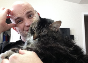 Maarten zijn ex-vriendin wil hun relatie nog een kans geven: “Je moet alleen de kat het huis uit doen”