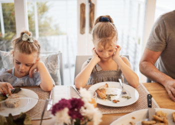 Marieke (41): “Mijn kinderen moéten hun bord op eten, tot en met de laatste rijstkorrel”