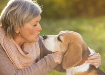 Monique: “Mijn nieuwe partner heeft mij een ultimatum gesteld, het is hij of de hond”