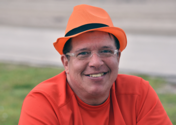 Paul (48) geniet van zijn leven met een uitkering: “Het is makkelijker dan een fulltime baan”