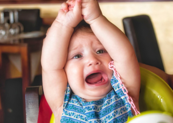 “Een vrouw eiste dat ik mijn ‘schreeuwende’ zoontje naar buiten zou nemen totdat hij stil was”