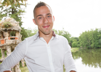 Niels (31): “Mijn familie is boos omdat ik mijn erfenis besteed aan een wereldreis”