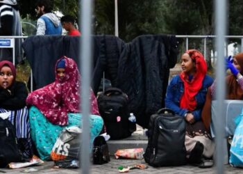 Honderden bewoners van een asielboot in hongerstaking: “De kwaliteit van het eten is slecht”