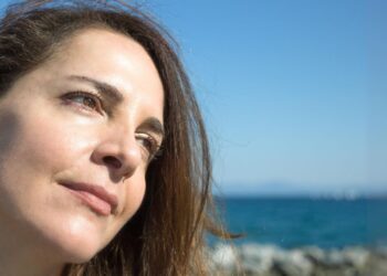 Ciska (41): “Ik ontvang bijstand en wil niet dat mijn vriend gaat werken, omdat dat ons minder oplevert”