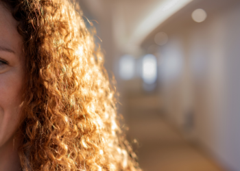 Merel (32): “Ik snap echt niet waarom één van mijn collega’s geen 70 euro wil betalen voor het teamuitje”