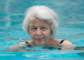 Olga (62): “Ik heb een vriend 1.500 euro uitgeleend, maar nu negeert hij me volledig”