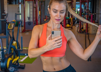 Zahnee (31): “Ik vind dat het personeel in de sportschool moet optreden tegen mannen die vrouwen beloeren”